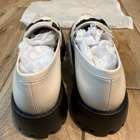 VANELi Womens Zefiro Lug Sole Leather Loafers Casual Milk Nappa size 8.5 - Picture 5 of 8